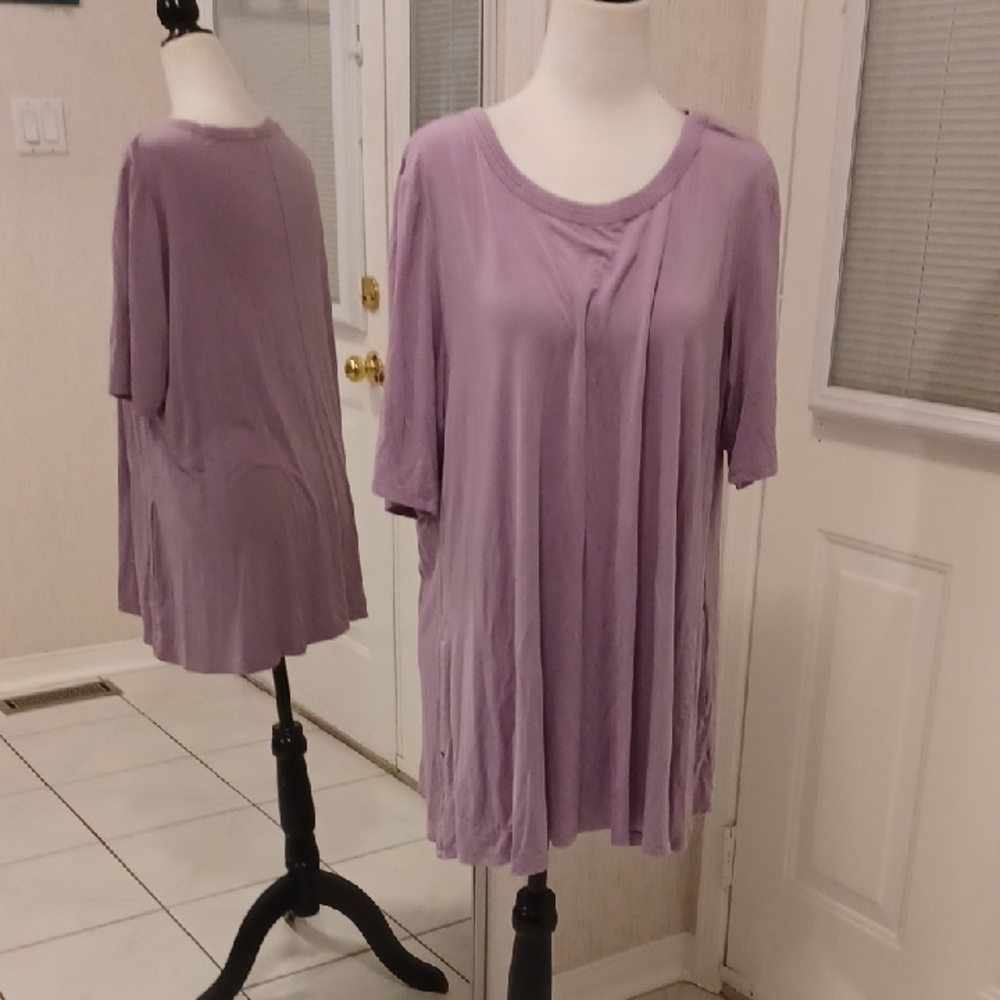 4/$30 Long Lavender Tee With Pockets - Size XL